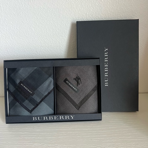 Burberry Men's Black and Gray Handkerchief Set - Picture 1 of 8